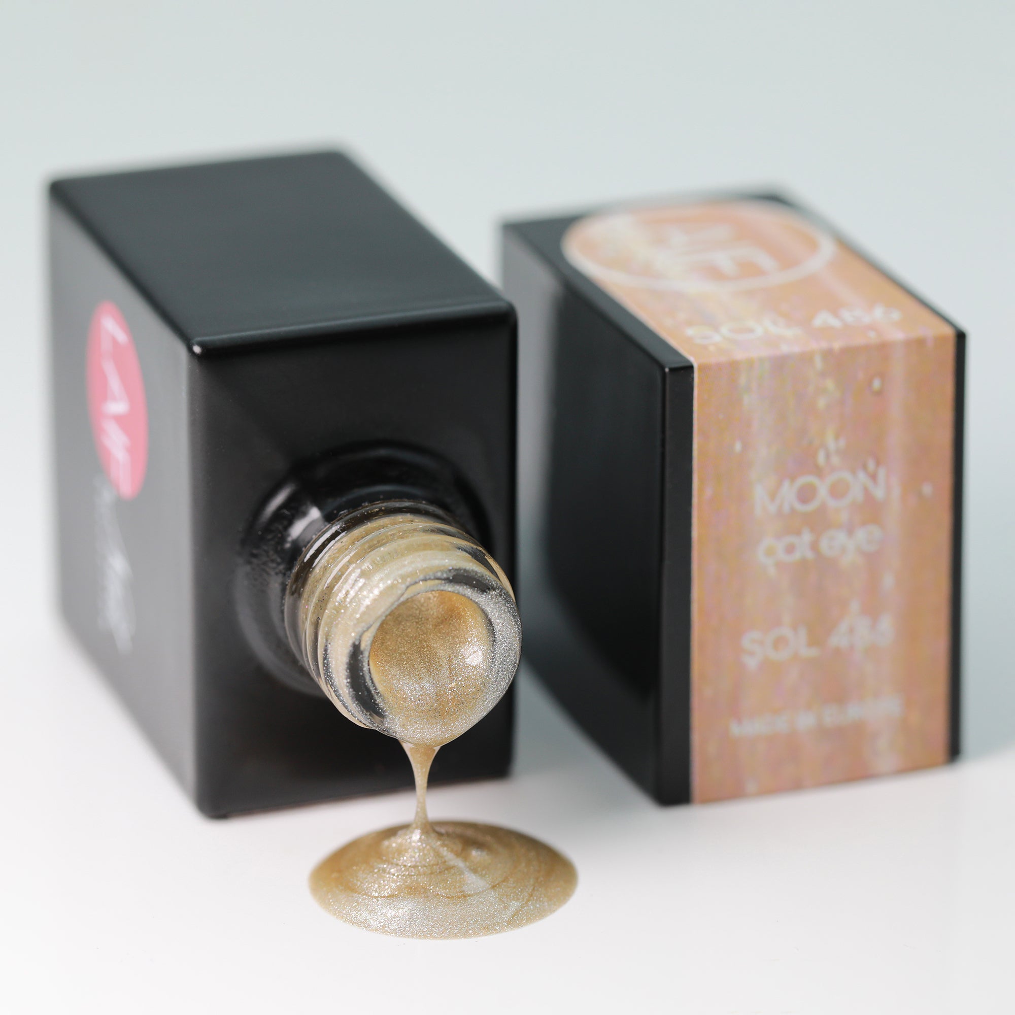 Soak Off 486 Cat Eye Moon